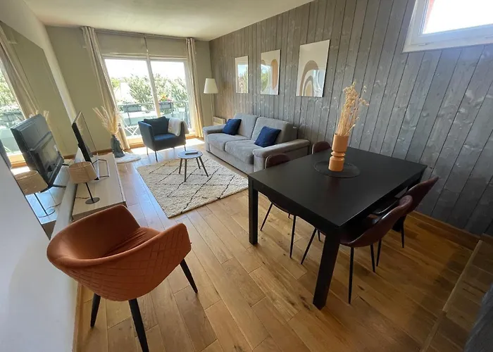 דירה Mizar, Joli Appt Renove Avec Parking Et Balcon קורסיי-סור-מר