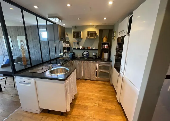 דירה Mizar, Joli Appt Renove Avec Parking Et Balcon קורסיי-סור-מר