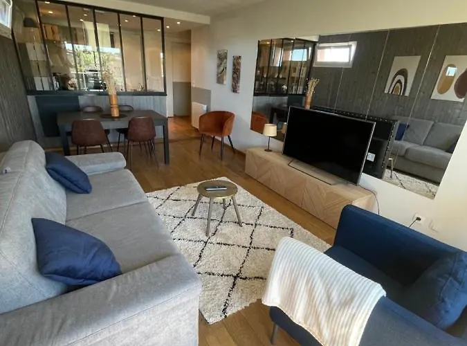 Mizar, Joli Appt Renove Avec Parking Et Balcon דירה *