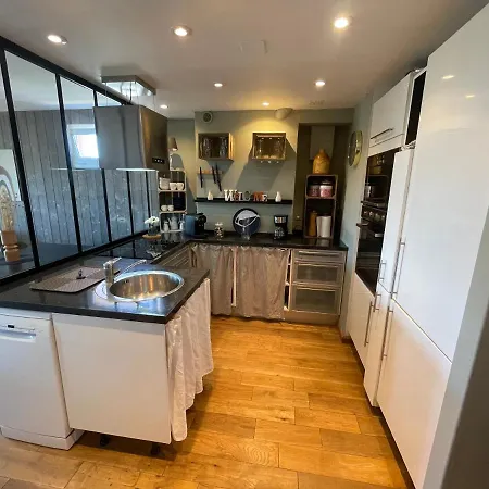 דירה Mizar, Joli Appt Renove Avec Parking Et Balcon קורסיי-סור-מר