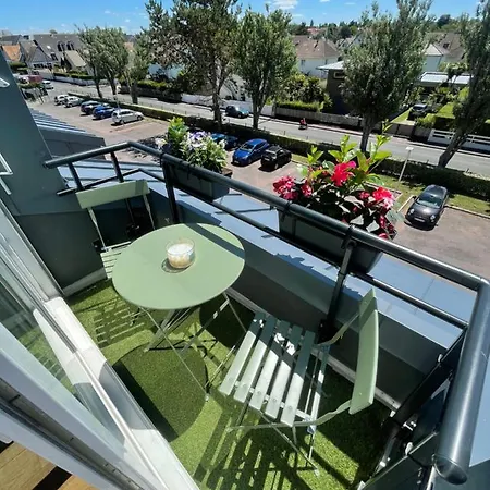 Mizar, Joli Appt Renove Avec Parking Et Balcon קורסיי-סור-מר